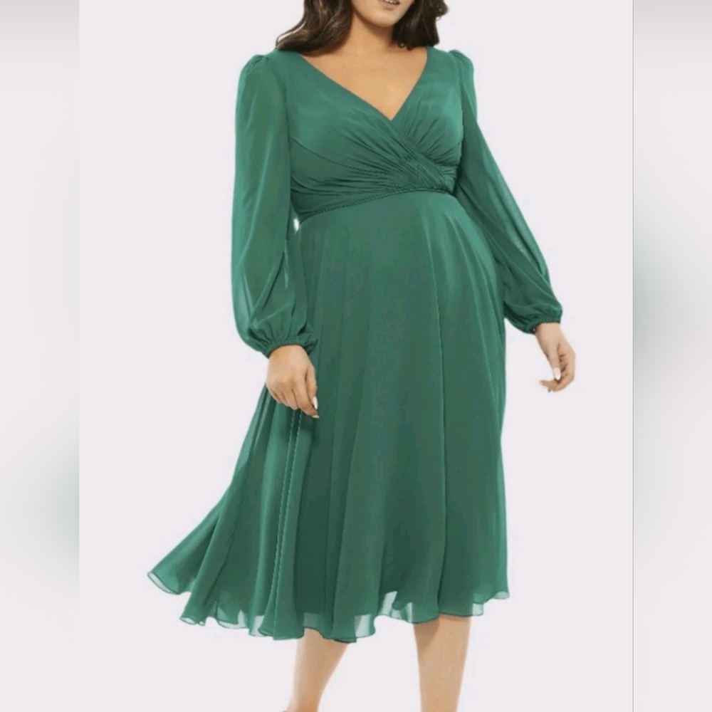 Mac Duggal 67914 Chiffon Long Bishop Sleeve Surplice Midi Dress Emerald 22W New